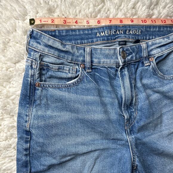 American Eagle Mom Jean Lightwash Distressed Casual Comfortable High Waisted - Picture 7 of 11